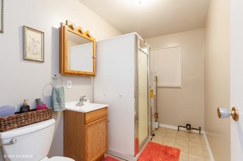 1015 Althoff Dr, Mchenry, IL 60051 photo 9