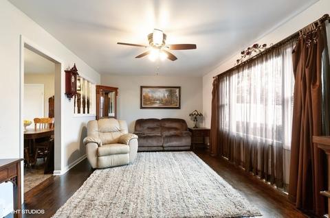 1015 Althoff Dr, Mchenry, IL 60051 photo 2
