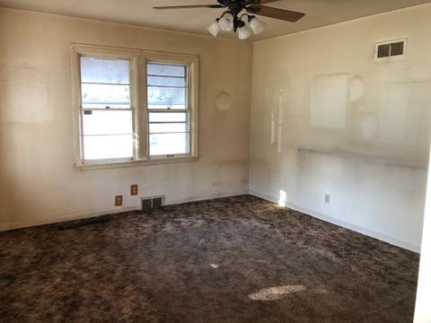 220 E 4th St, Lockport, IL 60441 photo 2