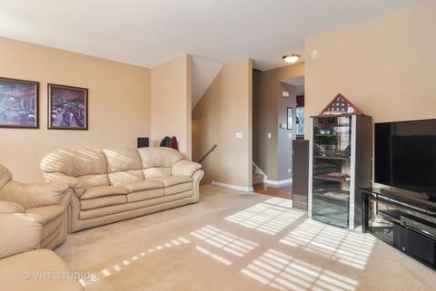 579 Declaration Ln, Aurora, IL 60502 photo 4