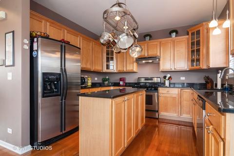 579 Declaration Ln, Aurora, IL 60502 photo 5