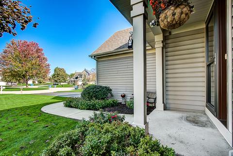 443 Harvard Ln, Bartlett, IL 60103 photo 2