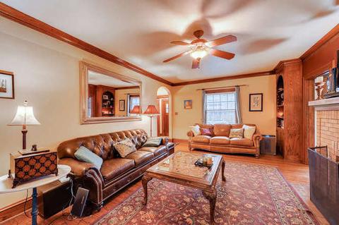 934 N Spring St, Elgin, IL 60120 photo 6