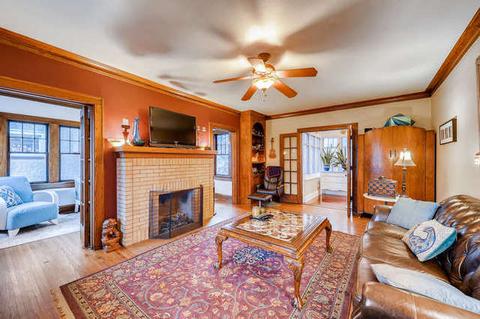 934 N Spring St, Elgin, IL 60120 photo 7