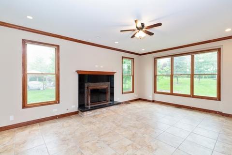 1500 Fox Path Ct, Hoffman Estates, IL 60192 photo 8