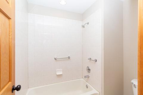 1500 Fox Path Ct, Hoffman Estates, IL 60192 photo 16