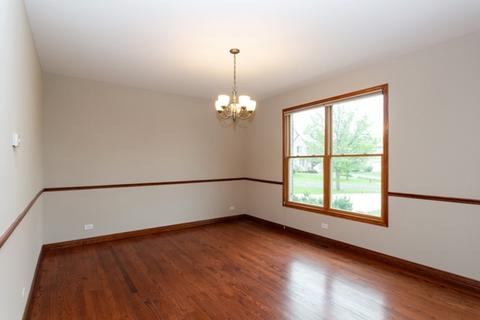 1500 Fox Path Ct, Hoffman Estates, IL 60192 photo 7