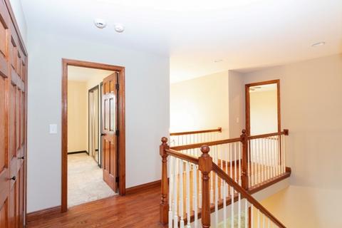 1500 Fox Path Ct, Hoffman Estates, IL 60192 photo 9