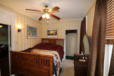 521 E Webster St, Clinton, IL 61727 photo 7