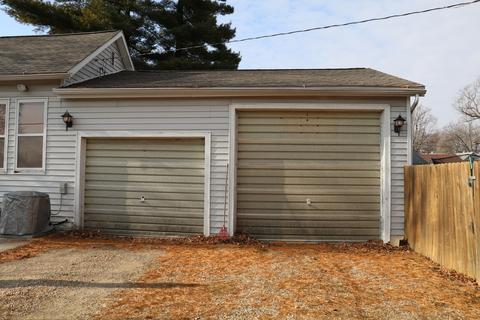 521 E Webster St, Clinton, IL 61727 photo 16