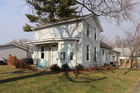 521 E Webster St, Clinton, IL 61727 photo 1