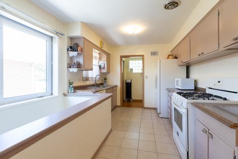 7155 W Wright Ter, Niles, IL 60714 photo 4