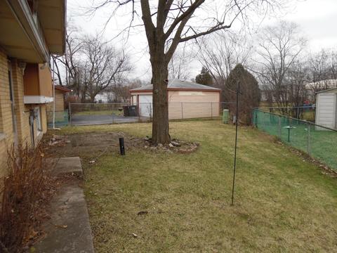 3207 Maple Ln, Hazel Crest, IL 60429 photo 3