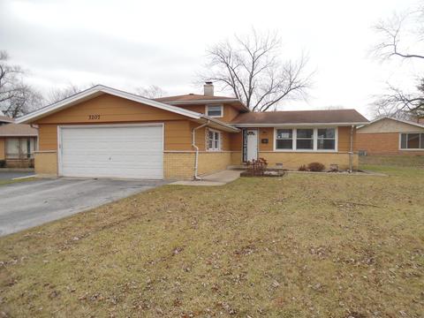 3207 Maple Ln, Hazel Crest, IL 60429 photo 1