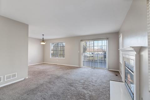 2190 Colorado Ave, Elgin, IL 60123 photo 2