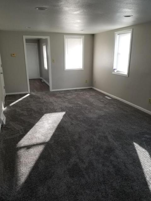 811 E Garden St, Freeport, IL 61032 photo 3