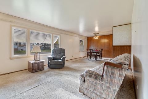 170 Bradley Ln, Hoffman Estates, IL 60169 photo 5