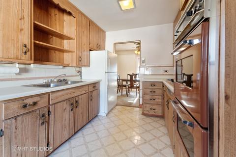 170 Bradley Ln, Hoffman Estates, IL 60169 photo 7