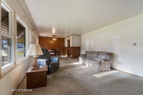 170 Bradley Ln, Hoffman Estates, IL 60169 photo 4