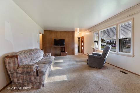 170 Bradley Ln, Hoffman Estates, IL 60169 photo 9