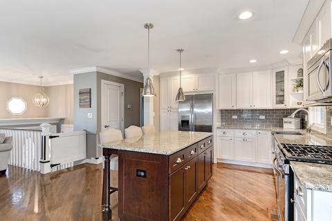 902 S Williston St, Wheaton, IL 60187 photo 4