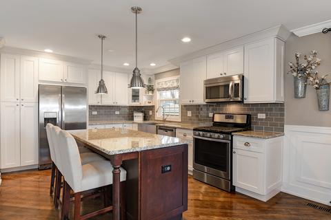902 S Williston St, Wheaton, IL 60187 photo 3