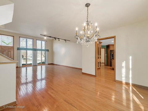 115 White Oak Dr, Wheaton, IL 60187 photo 6