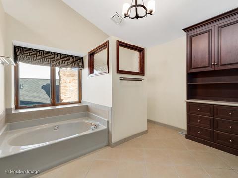 115 White Oak Dr, Wheaton, IL 60187 photo 17
