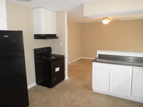 160 E 145th St, Harvey, IL 60426 photo 2