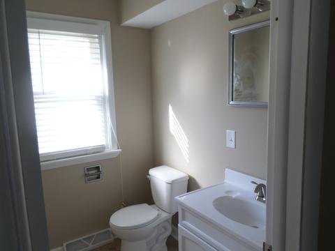 160 E 145th St, Harvey, IL 60426 photo 9