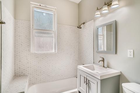 6512 S Champlain Ave, Chicago, IL 60637 photo 17