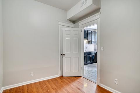 6512 S Champlain Ave, Chicago, IL 60637 photo 16