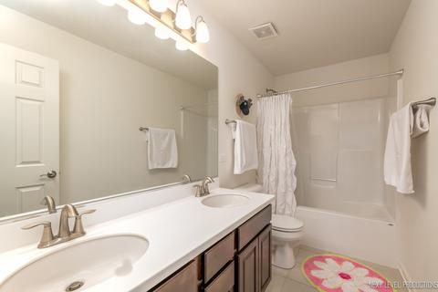 1701 Pondview Dr, Hoffman Estates, IL 60192 photo 23