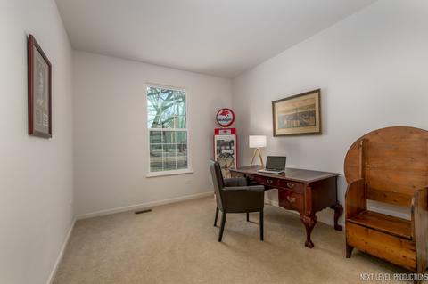 1701 Pondview Dr, Hoffman Estates, IL 60192 photo 12