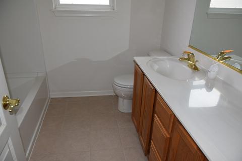 4480 Whitehall Ln, Algonquin, IL 60102 photo 14