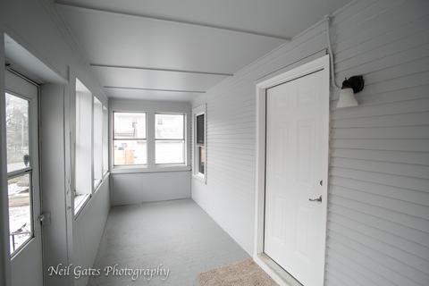 127 Ridgeway Ave, Aurora, IL 60506 photo 2