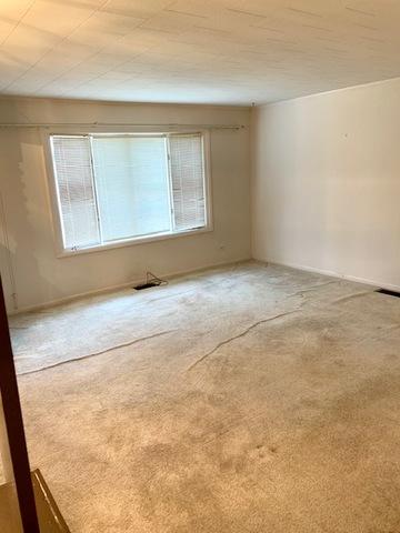 690 N Green Dr, Wheeling, IL 60090 photo 8