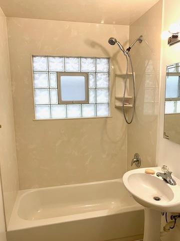 690 N Green Dr, Wheeling, IL 60090 photo 13