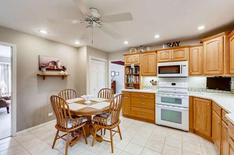 9 N620 Tipi Ln, Elgin, IL 60124 photo 9