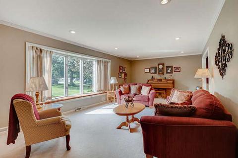 9 N620 Tipi Ln, Elgin, IL 60124 photo 6