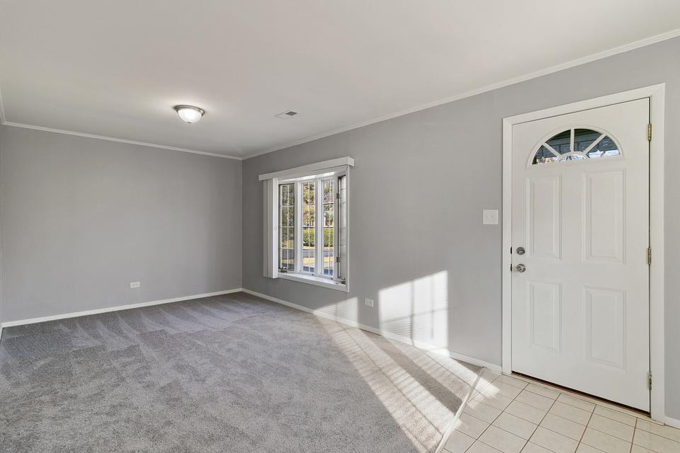  2208 Elizabeth Ave, Zion, IL 60099 photo 7