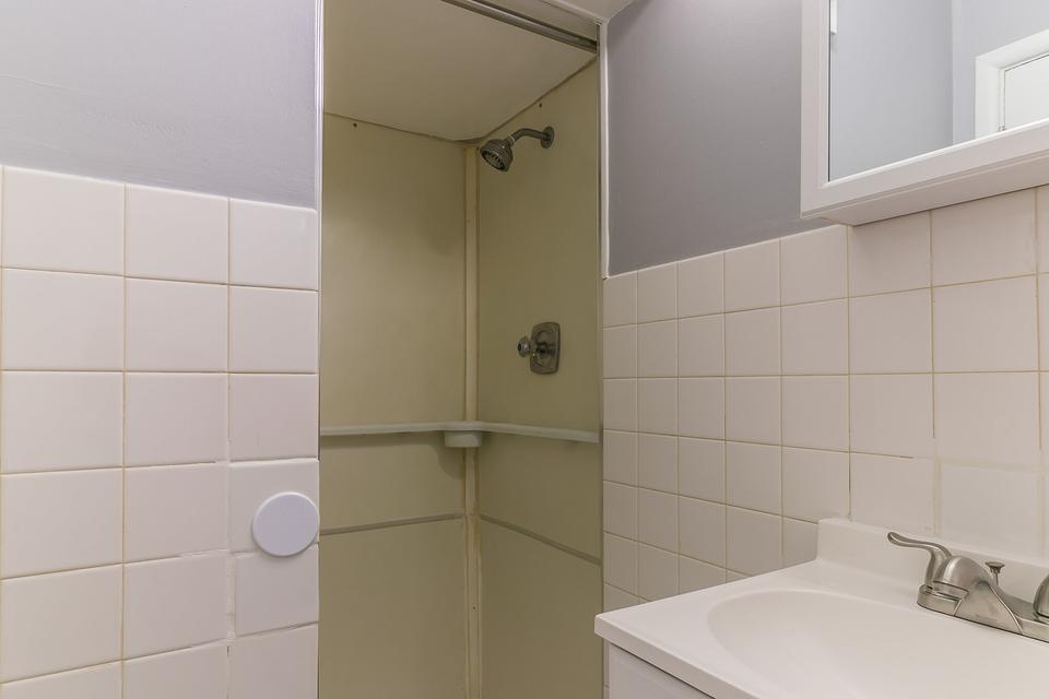  2208 Elizabeth Ave, Zion, IL 60099 photo 18