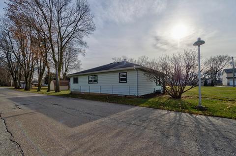 710 Stewart Ave, Elgin, IL 60120 photo 5