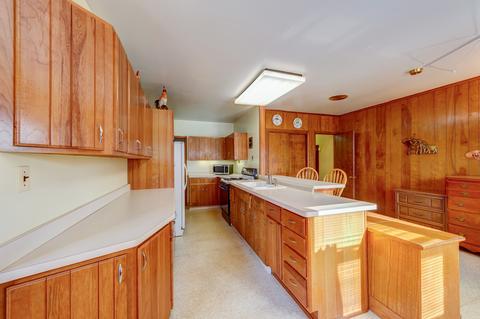 710 Stewart Ave, Elgin, IL 60120 photo 17