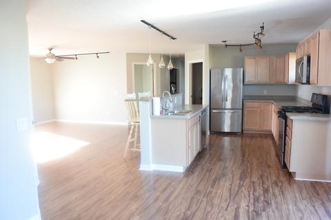 4879 W Hilltop Dr, Kankakee, IL 60901 photo 4
