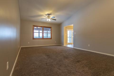 169 Valley View Dr, Seneca, IL 61360 photo 4