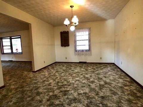 4496 E Canyon Dr, Oregon, IL 61061 photo 9