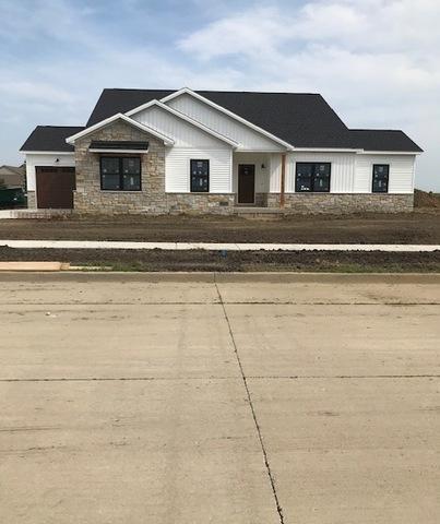 1214 Silver Oak Cir, Normal, IL 61761 photo 1