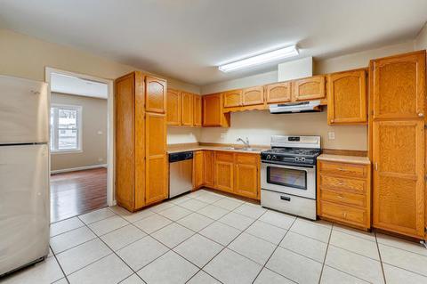 6 E Pine St, Streamwood, IL 60107 photo 6