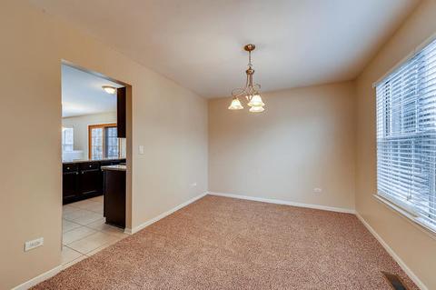 700 Hackberry Ln, Algonquin, IL 60102 photo 3